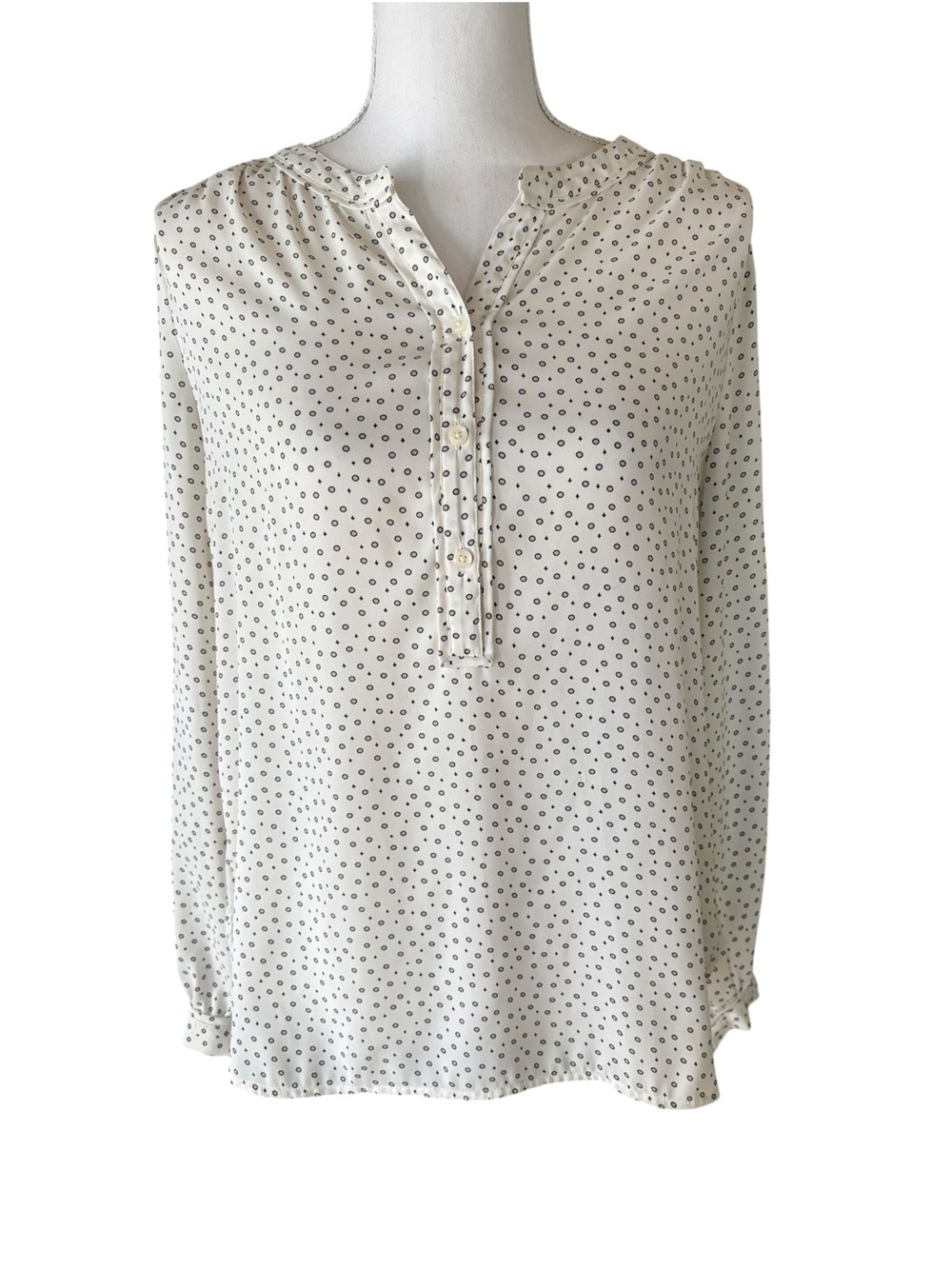Loft White Patterned Button Up Blouse. Size M